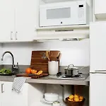 Intown Suites Extended Stay Louisville Ky - Preston Hwy