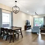 Bourbon Trail-Chefs Kitchen-Fenced Yard-Parking