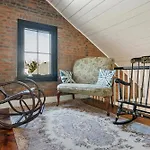 Tranquil Terrace Retreat In Frankfort