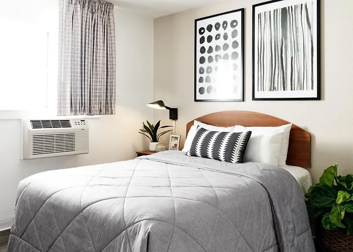 Intown Suites Extended Stay Louisville Ky - Preston Hwy
