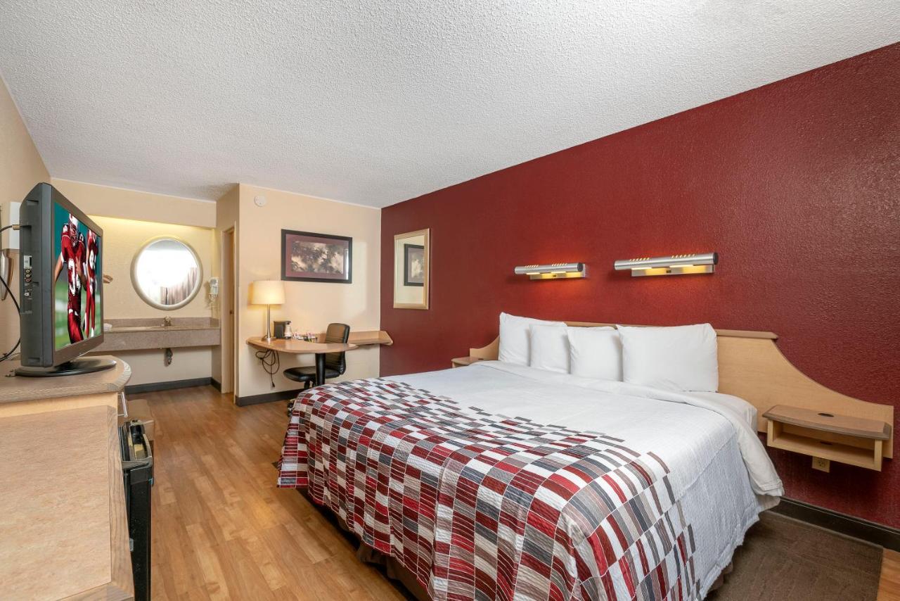 Motel Red Roof Fair And Expo
