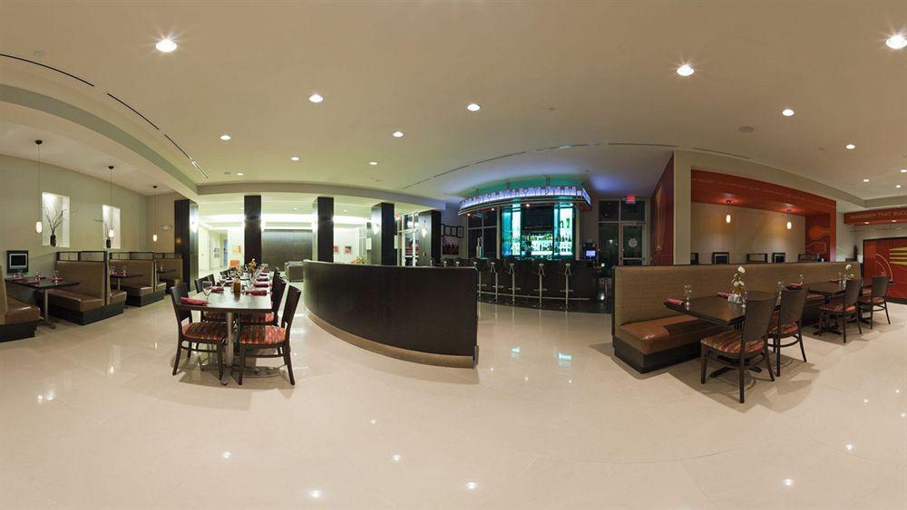 Holiday Airport - Fair/expo By Ihg Hotel