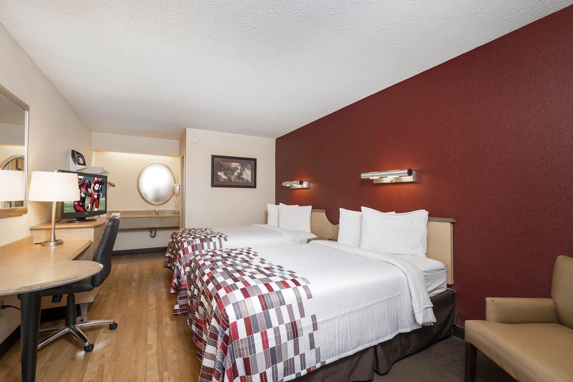 Motel Red Roof Fair And Expo