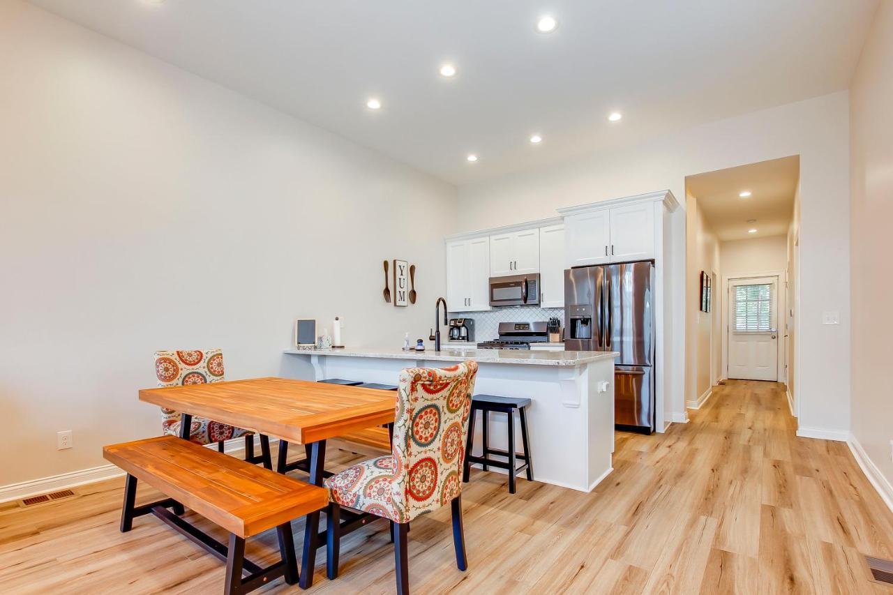 Expo Center Retreat: Spacious Family * Louisville