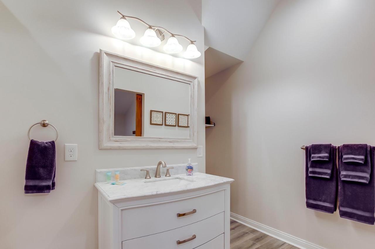 Expo Center Retreat: Spacious Family *
