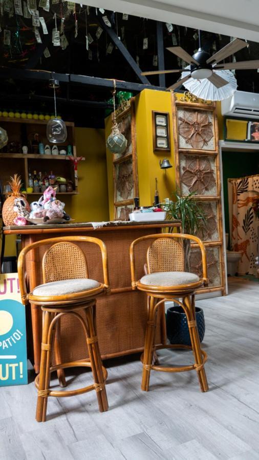 Tropical Tiki Hut *