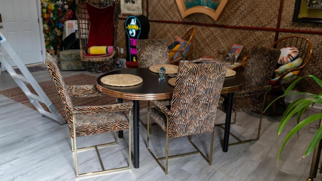 Tropical Tiki Hut Holiday home Louisville