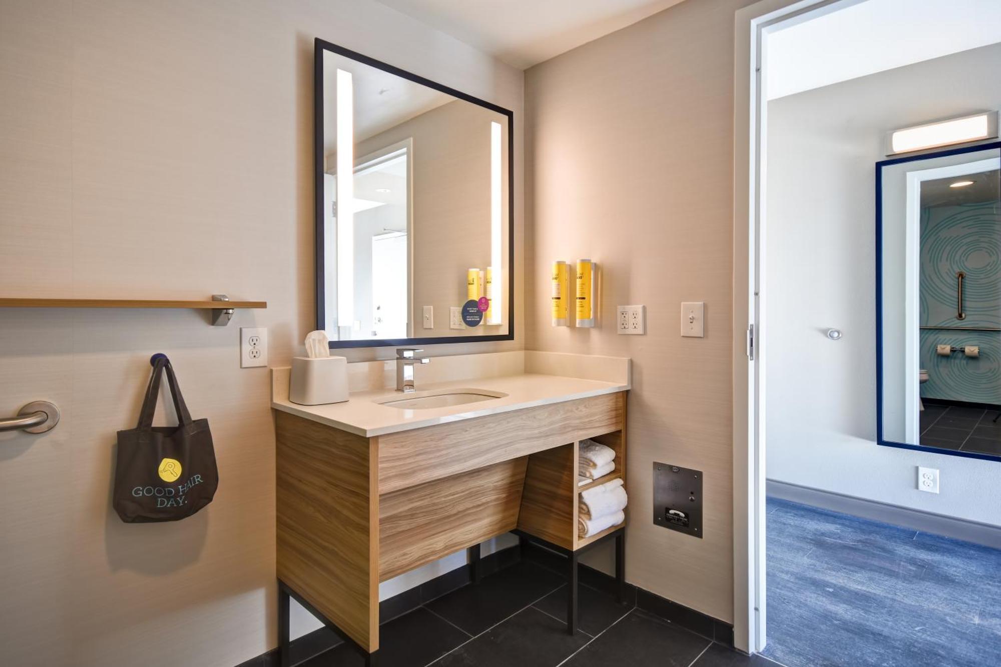 Hotel Tru By Hilton Airport Louisville