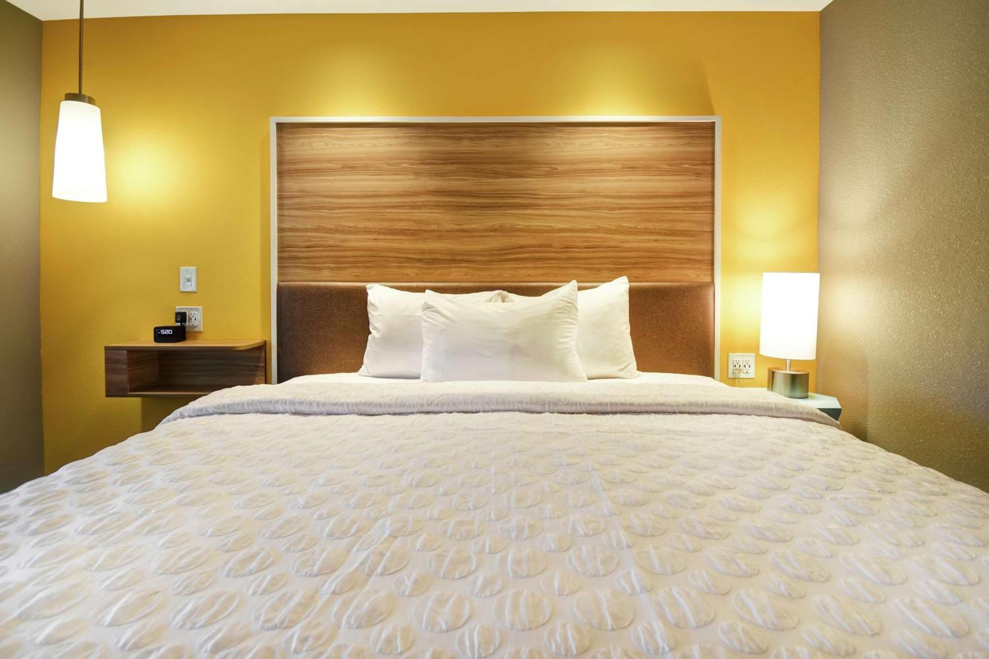 Tru By Hilton Airport Hotel 3*