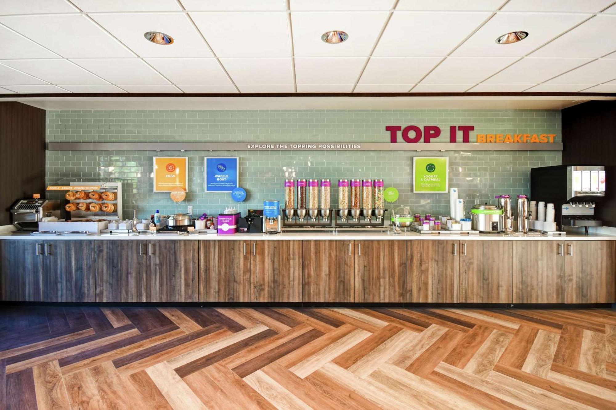 Tru By Hilton Airport Hotel Louisville