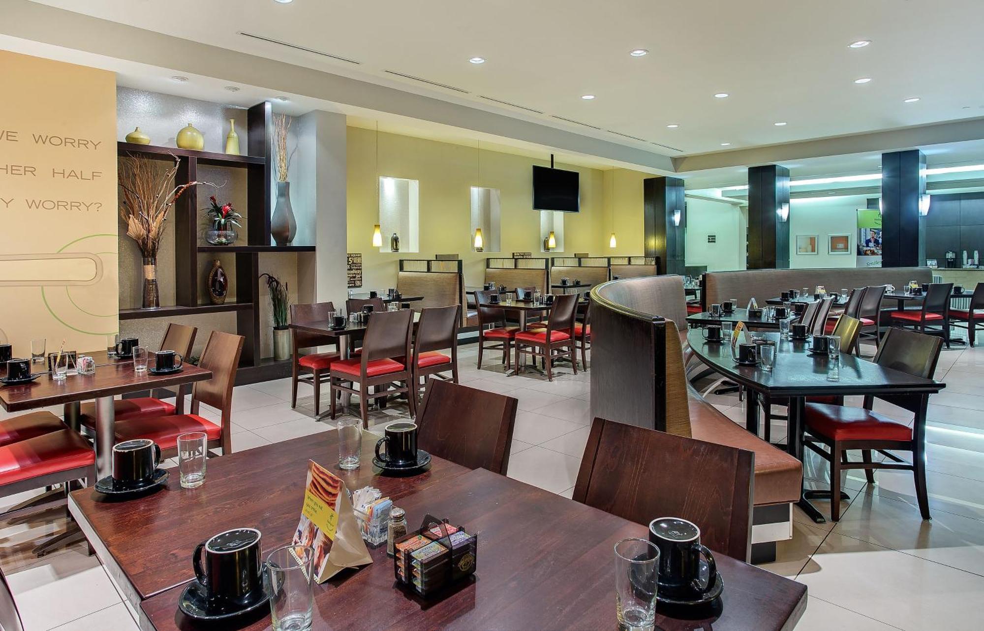Hotel Holiday Airport - Fair/expo By Ihg 3*