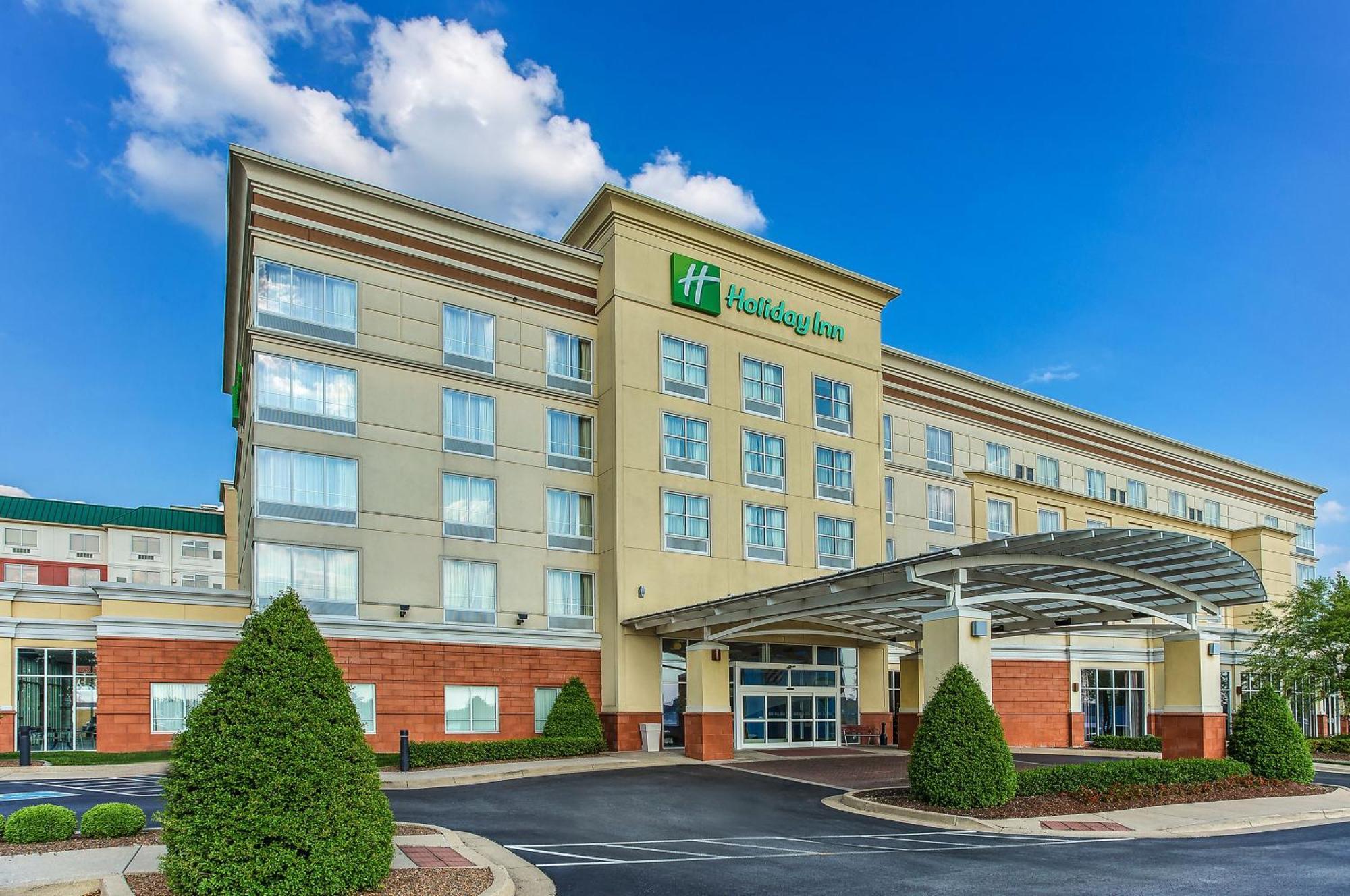 Holiday Airport - Fair/expo By Ihg Hotel 3*