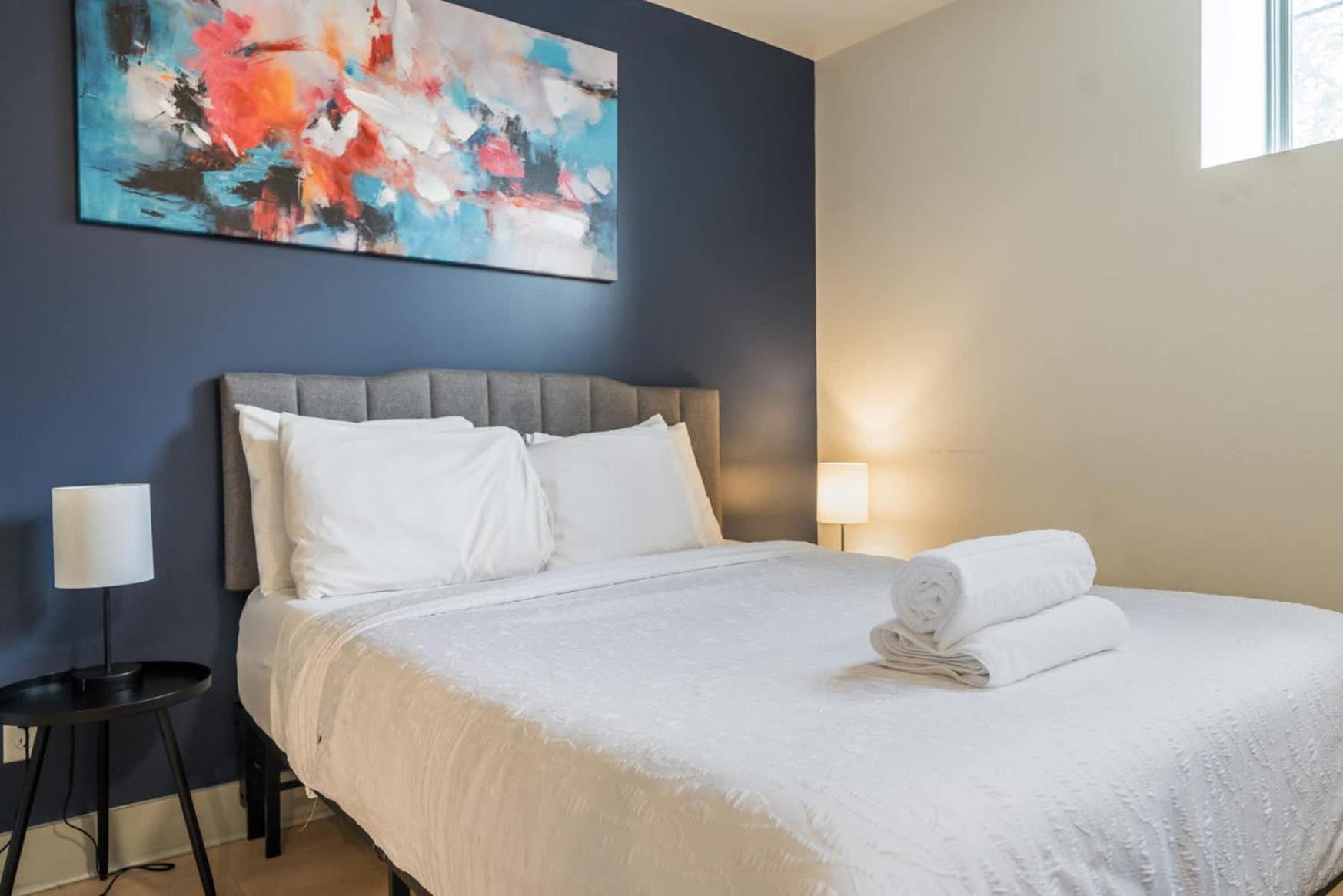 Bright And Modern In # 104 Apartment Louisville
