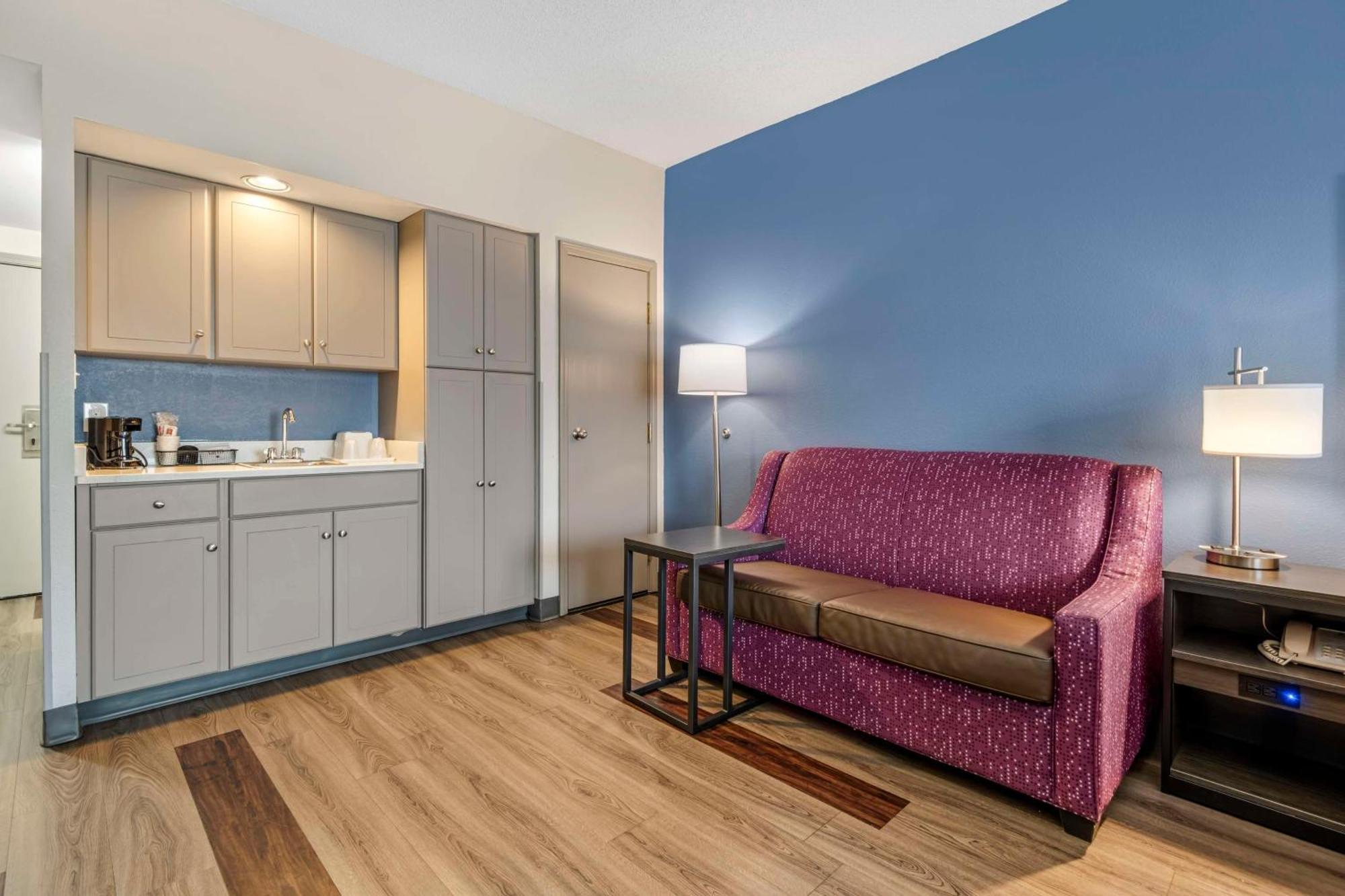 Best Western Airport Expo Hotel