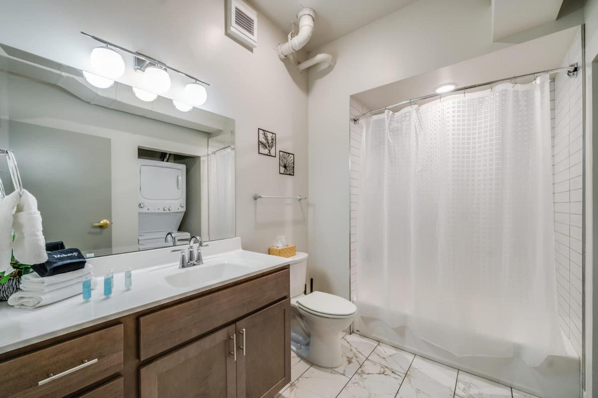 Bright And Modern In # 109 Louisville