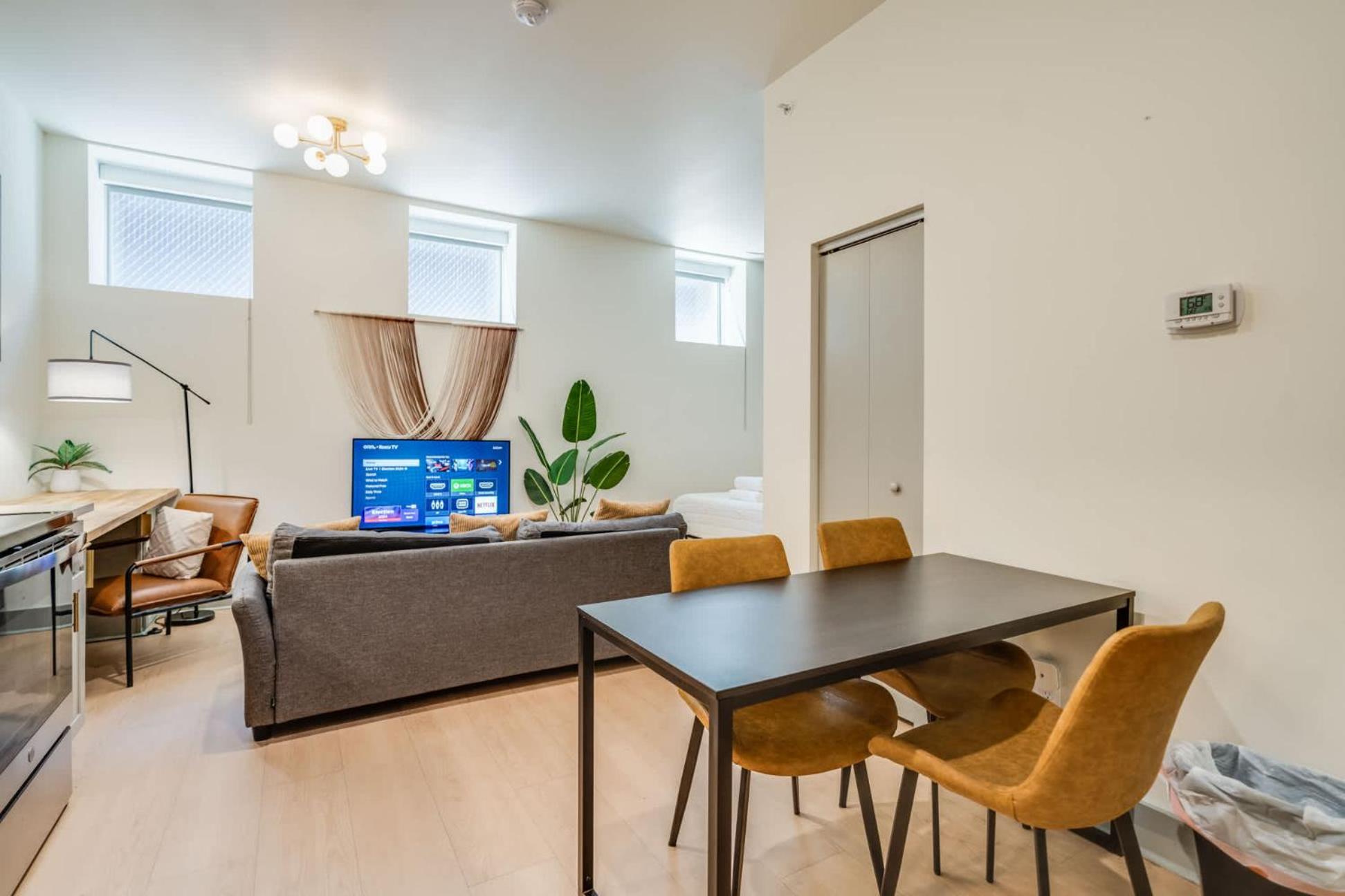 Bright And Modern In # 109 Apartment Louisville