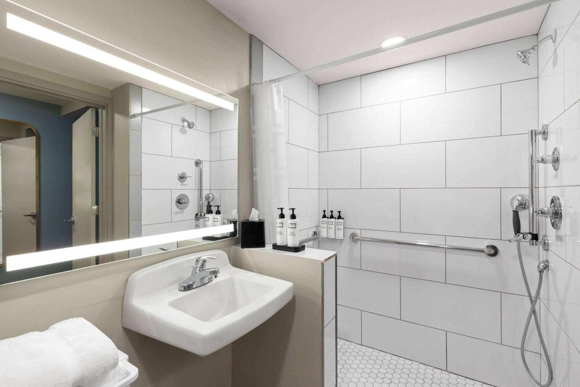 Wyndham Garden East *