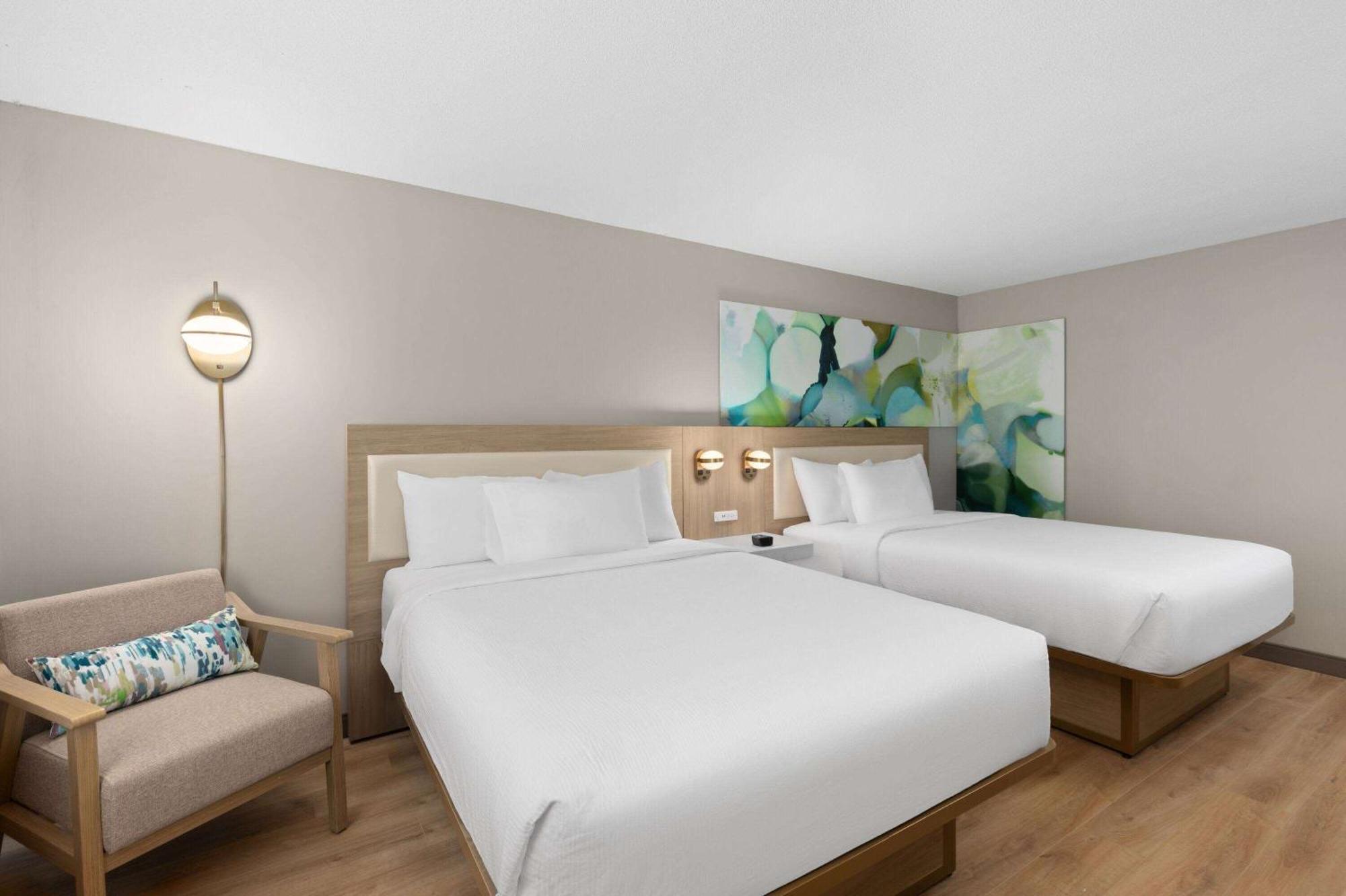 Wyndham Garden East Hotel