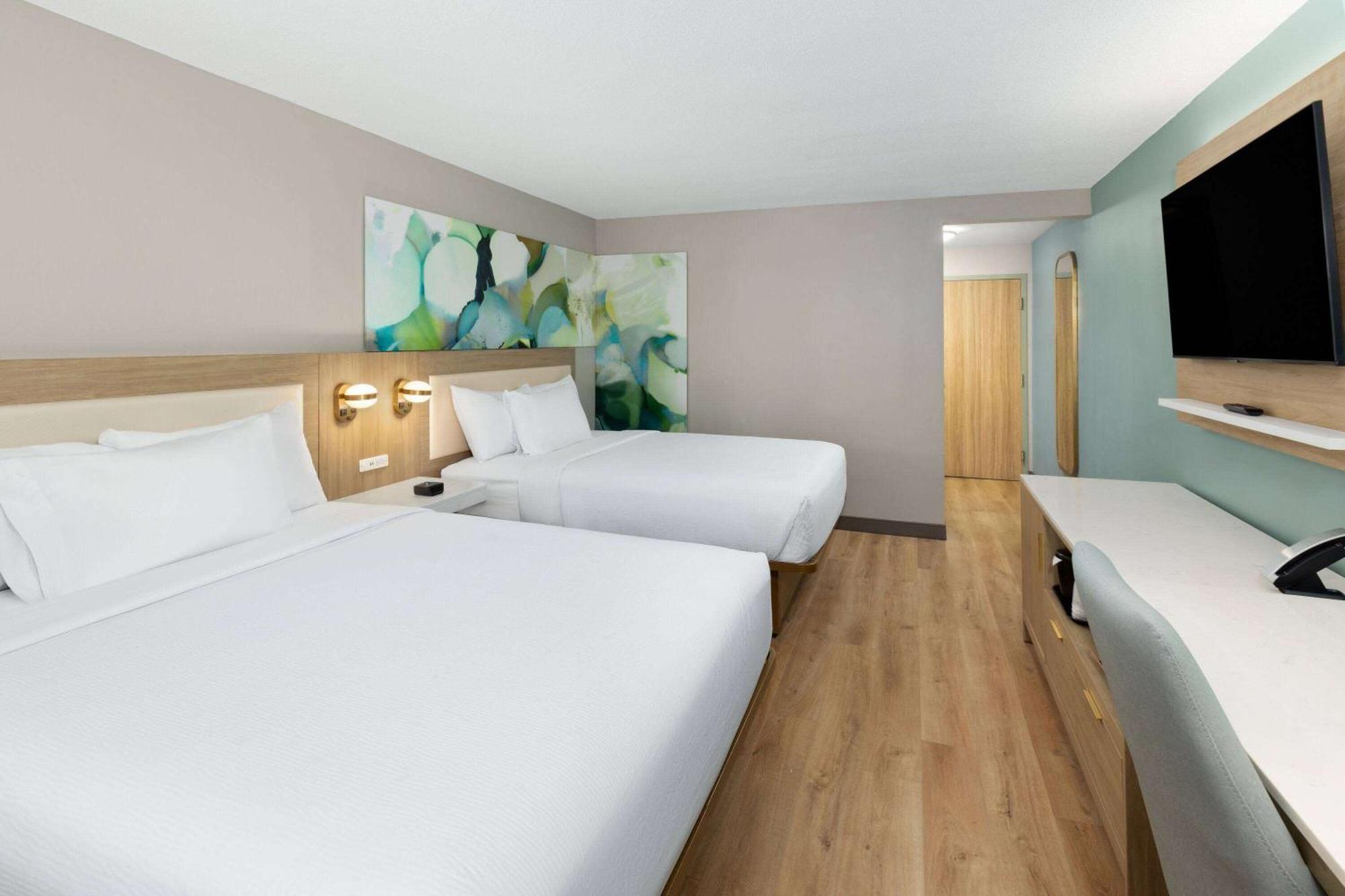 Hotel Wyndham Garden East