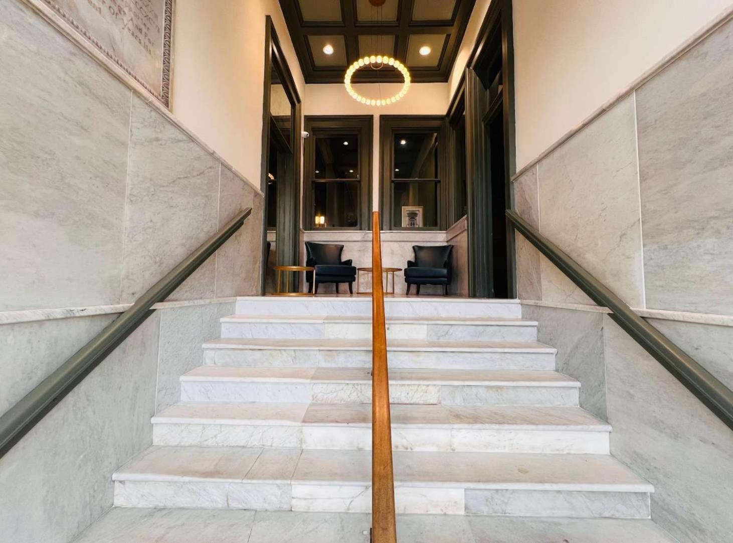 Bright And Modern In # 109