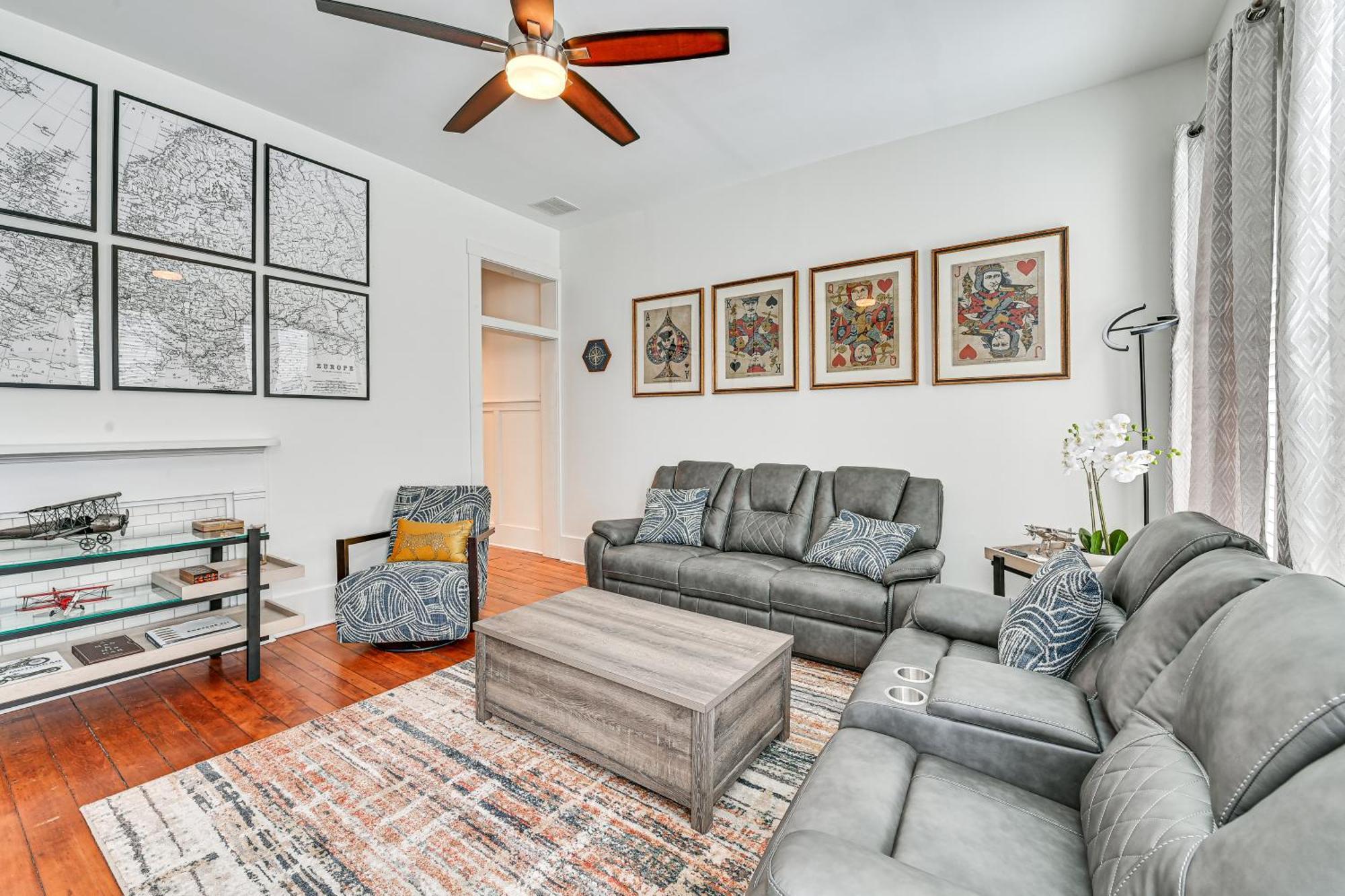 Family-friendly Gem Prime Location! *