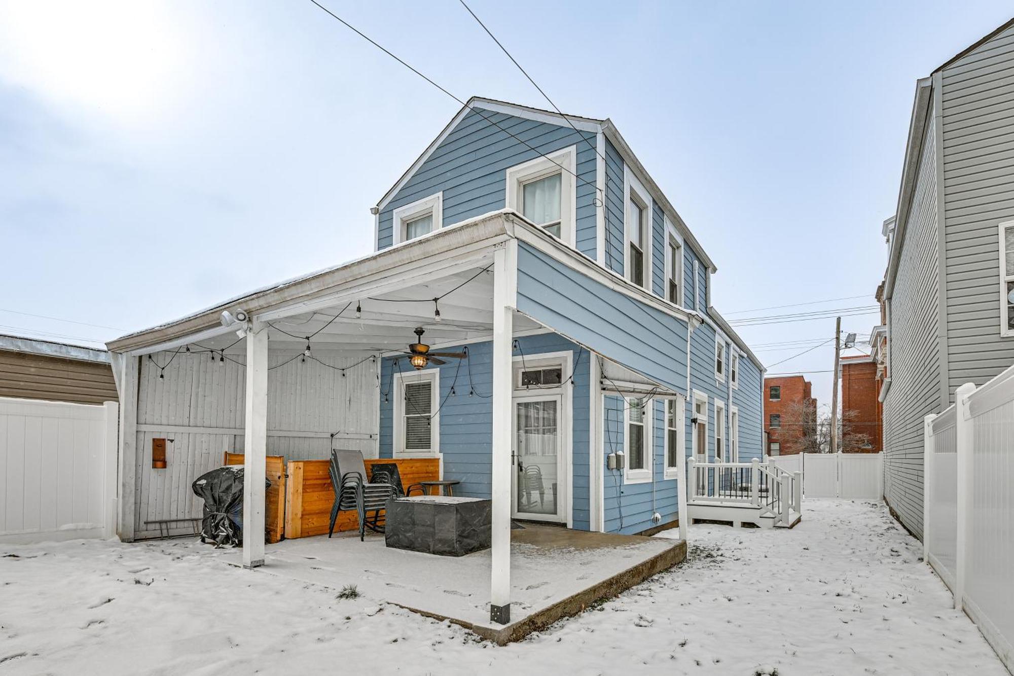 Family-friendly Gem Prime Location!