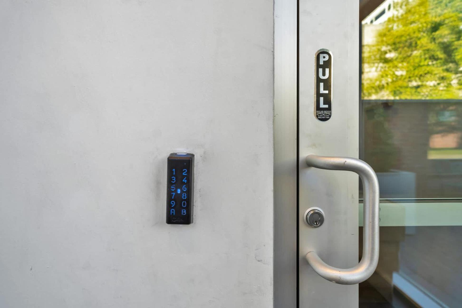 Bright And Modern In # 112 * Louisville