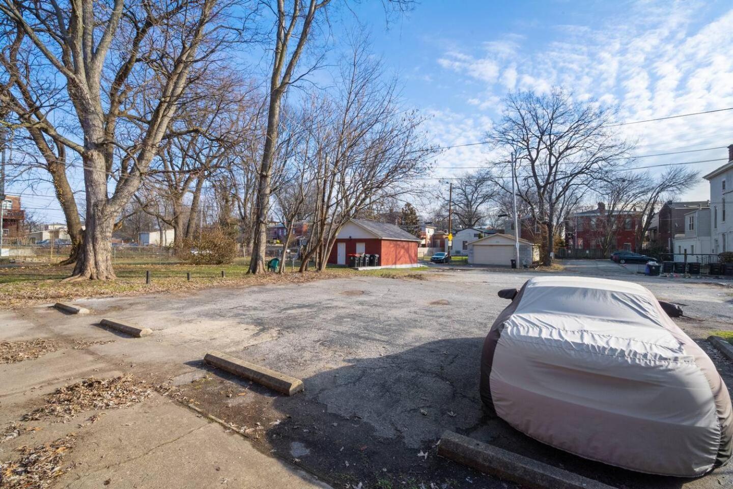 Perfect Derby Near Churchill Downs & Downtown