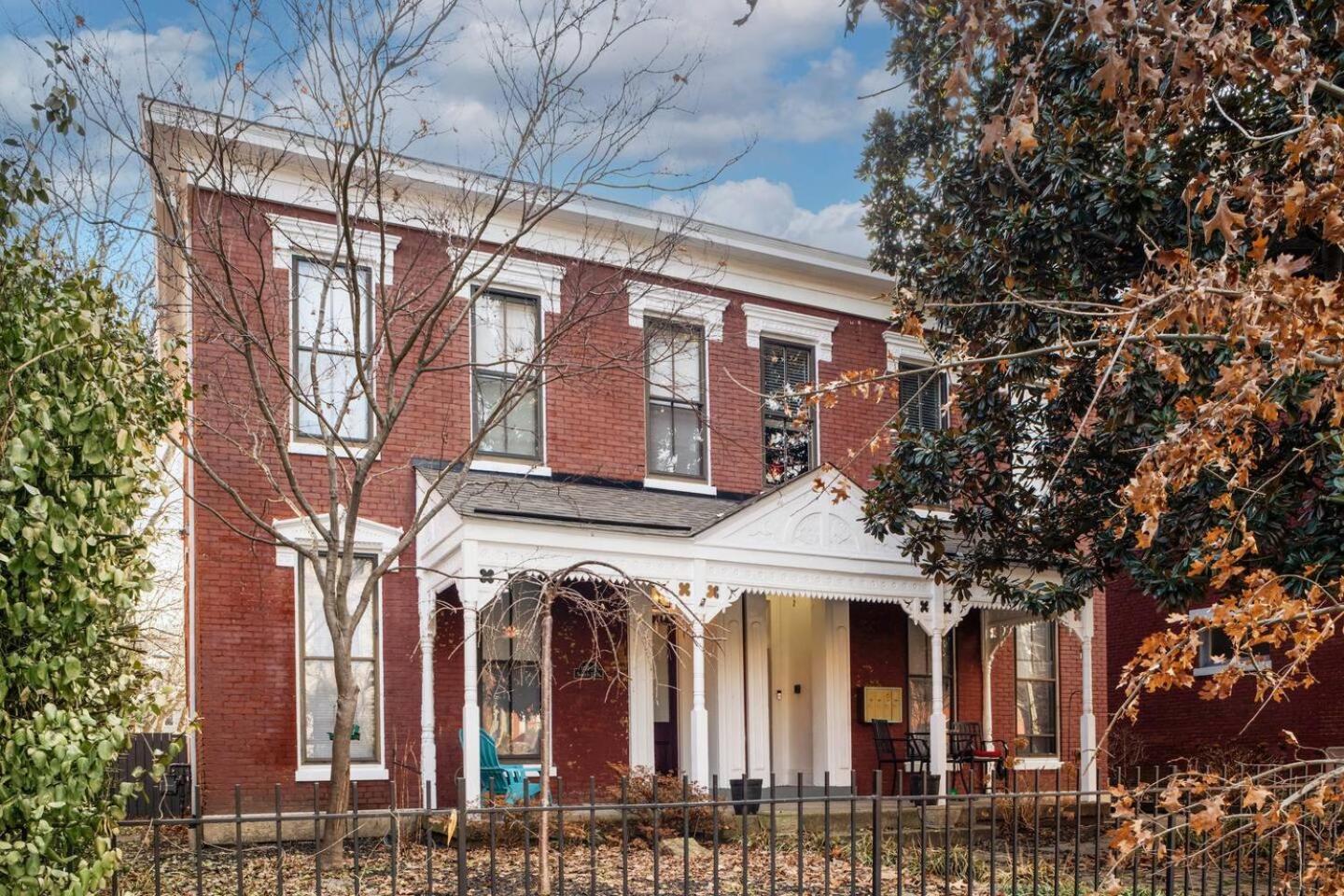 Perfect Derby Near Churchill Downs & Downtown Louisville