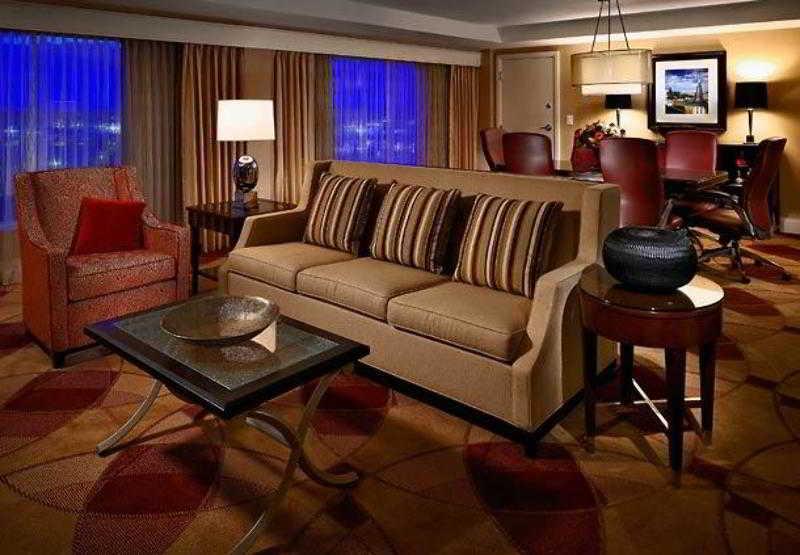 Marriott East Hotel 4*