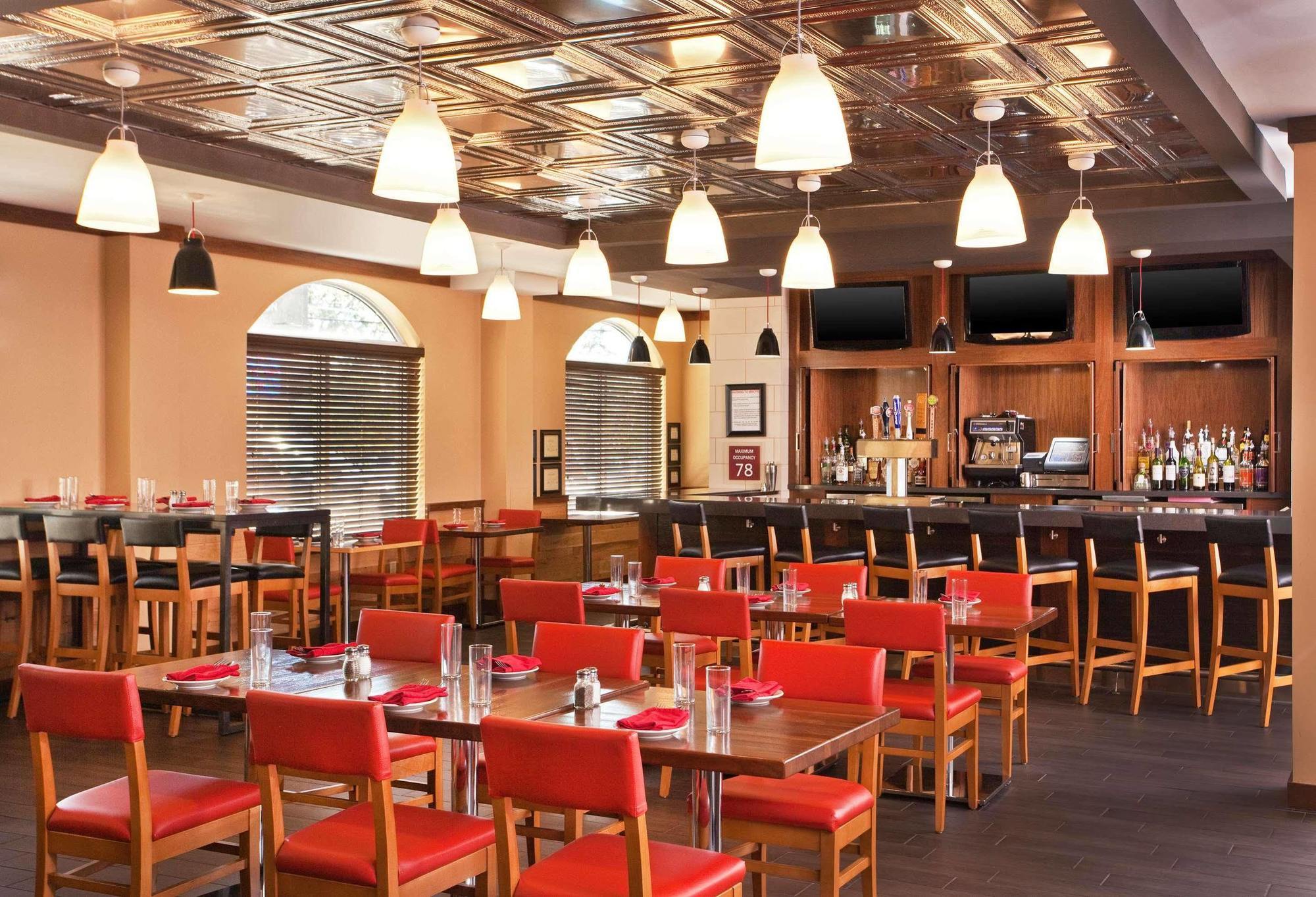 Four Points By Sheraton Airport 3*