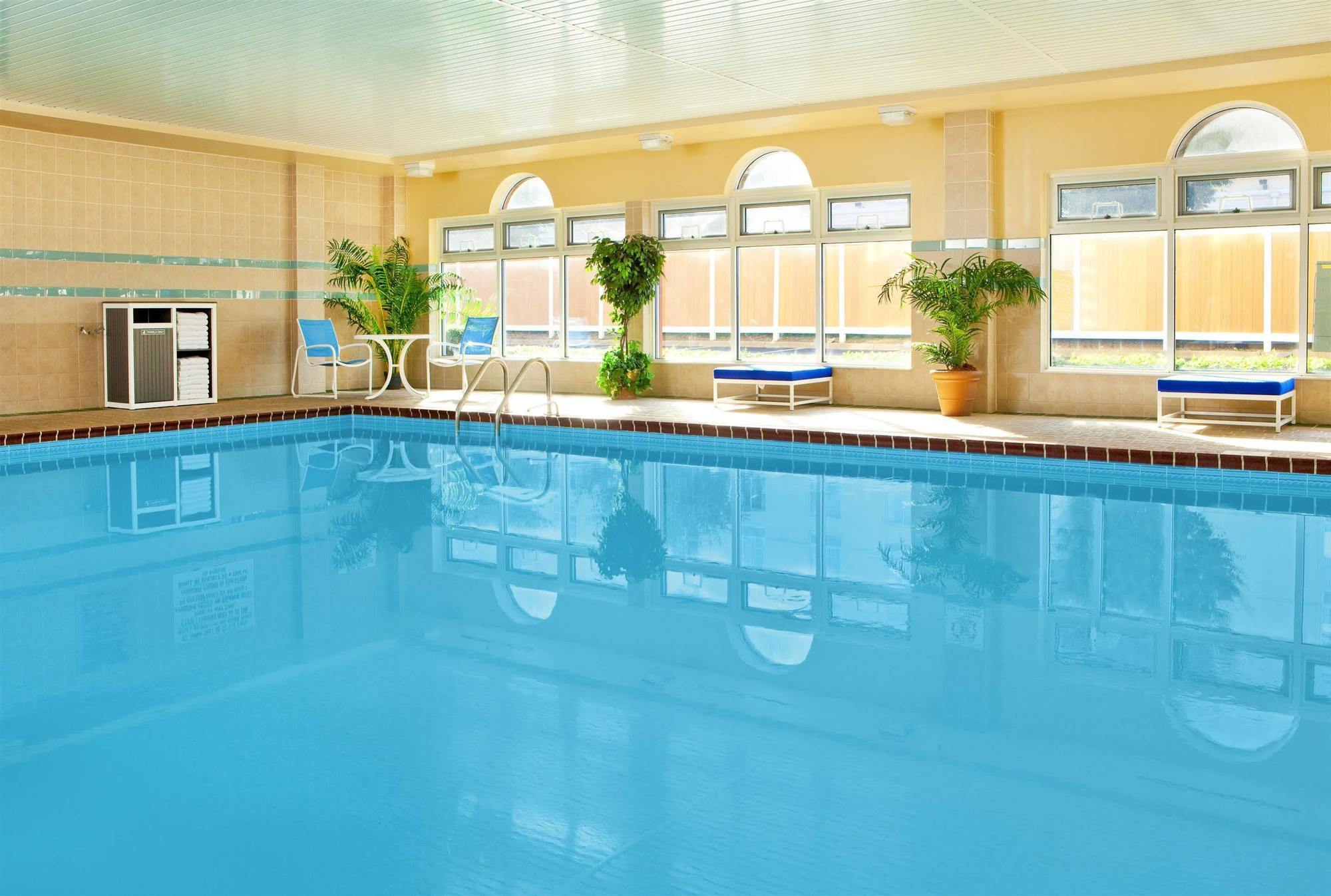 Four Points By Sheraton Airport Hotel
