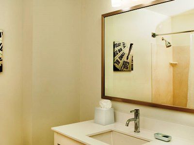 Four Points By Sheraton Airport Hotel