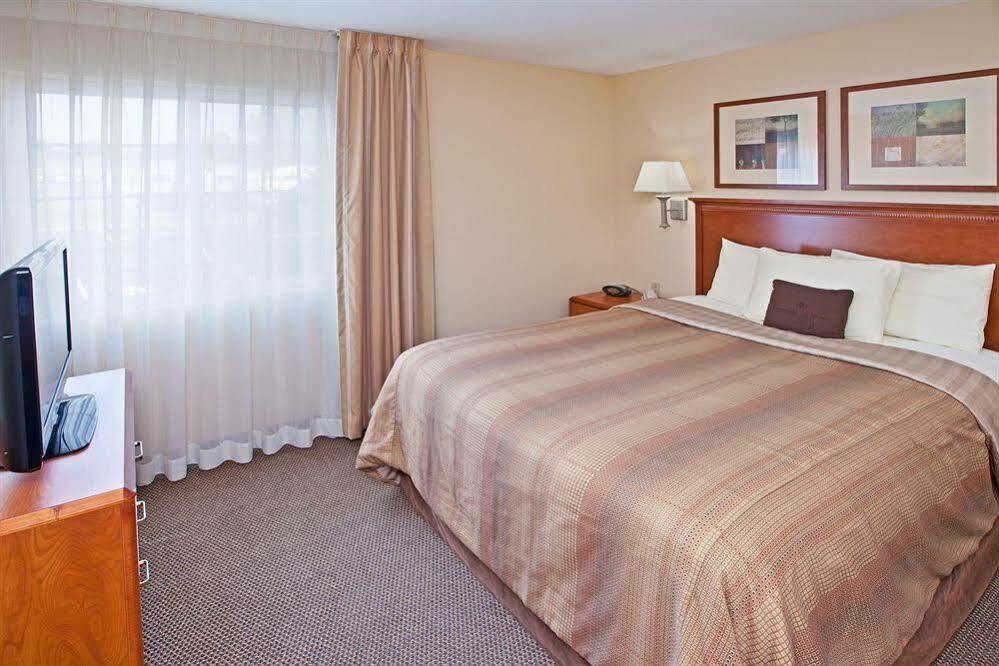 Candlewood Airport By Ihg Hotel Louisville