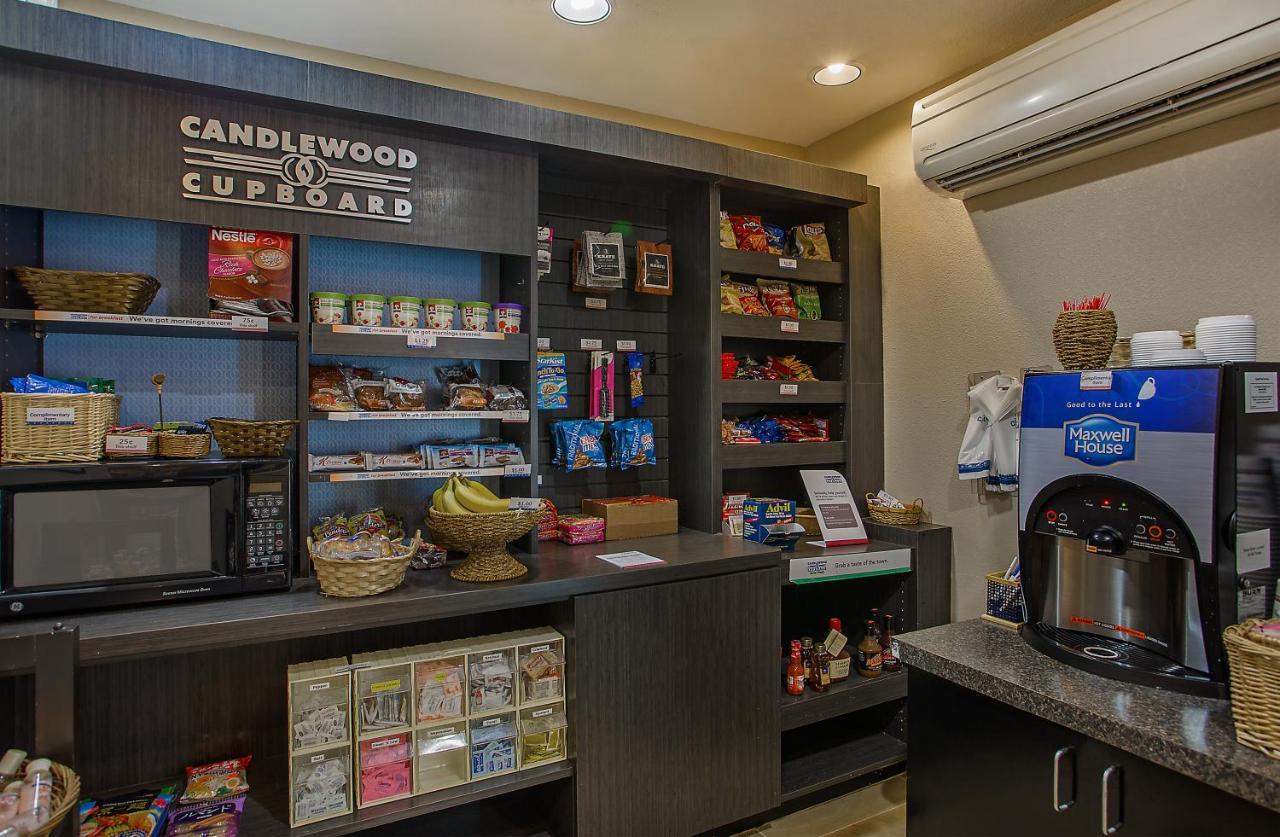 Hotel Candlewood Airport By Ihg 2*