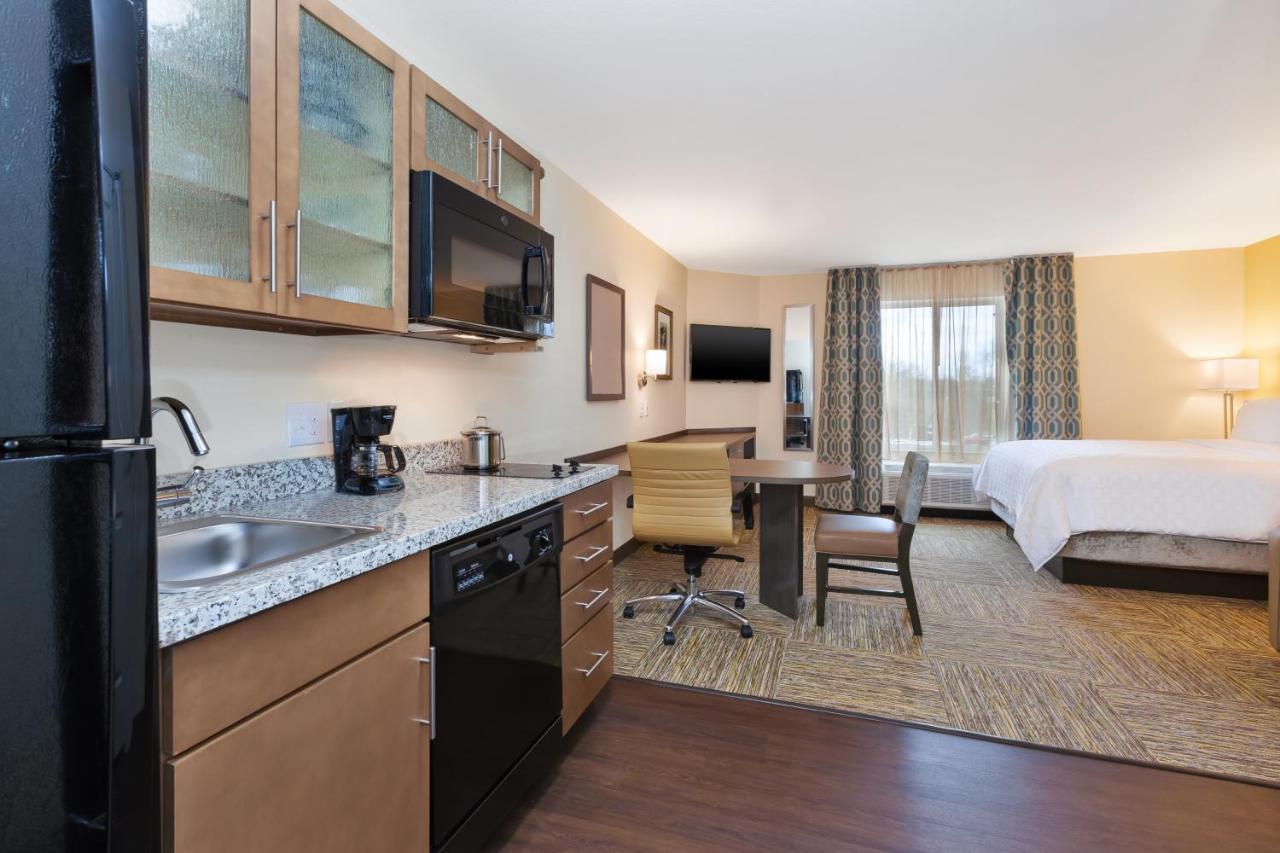 Candlewood - Ne Downtown Area By Ihg