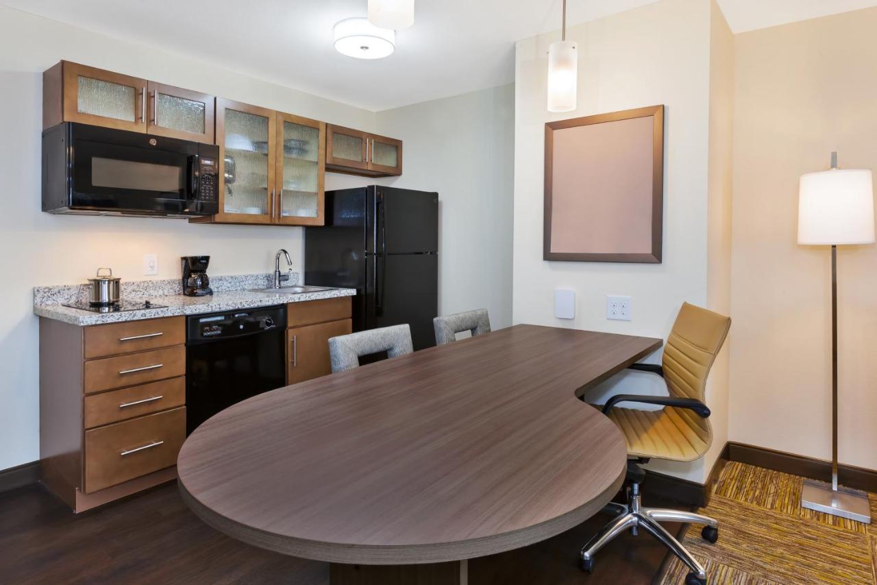 Candlewood - Ne Downtown Area By Ihg Hotel 2*