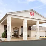 Ramada Plaza Louisville Hotel And Conference Center