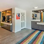Motel 6 Louisville, Ky- Airport/ Fair Expo