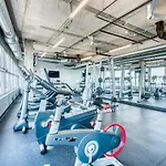 Cozysuites 800 Tower 1Br With Gym! 16
