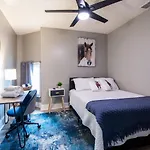 Suite Near Downtown Louisville, Ky - Suite X