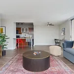 Cozysuites 800 Tower 1Br With Gym! 09