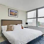 Cozysuites 800 Tower 1Br With Gym! 09
