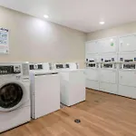 Extended Stay America Select Suites - Louisville - Airport