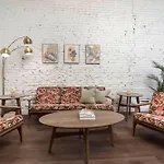 Skyline Bourbon Loft By Hollyhock Suites 5 Bedrooms-2 Baths With Soaking Tub