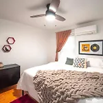 Cozy Louisville Apt With Parking Great Location