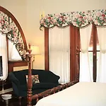 Louisville Bourbon Inn