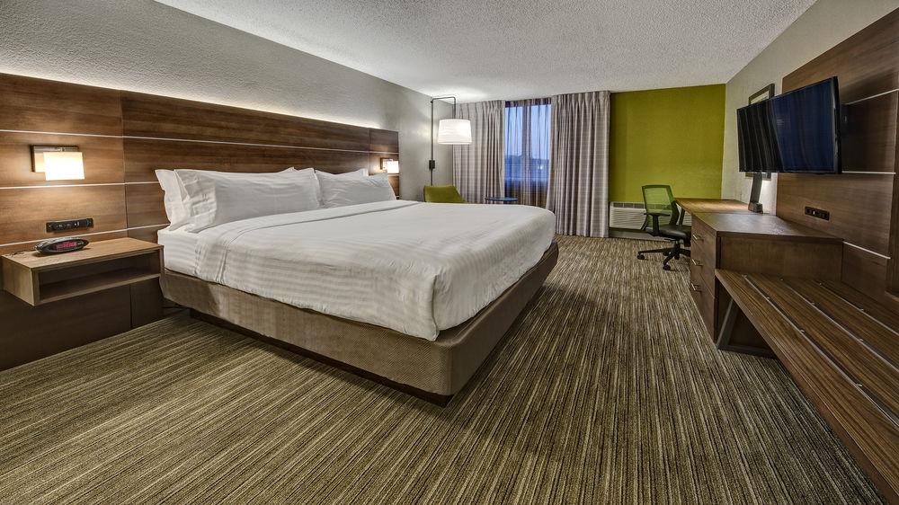 Express Airport Expo Center By Ihg 3* Louisville