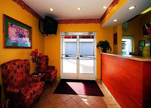 Econo Airport Lodge