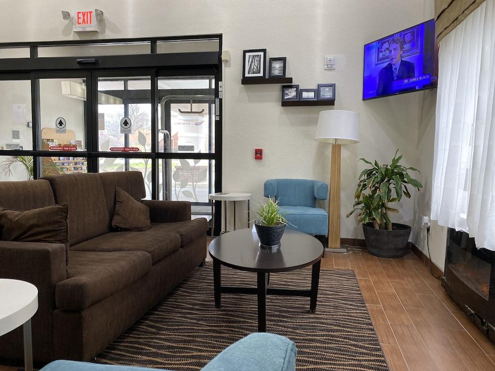 Hotel Sleep Airport & Expo Louisville